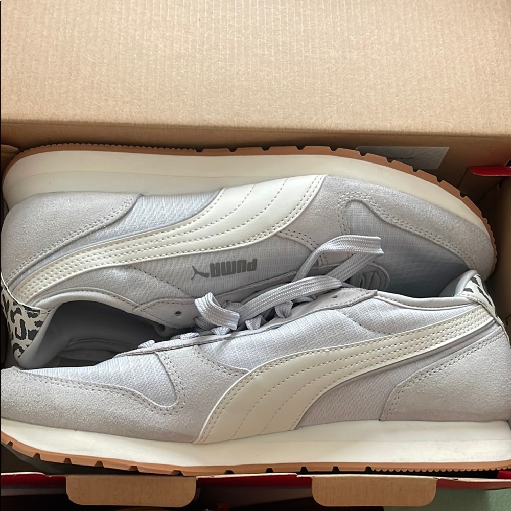 Woman’s Sr. Siege Leo Running Sneaker size 9 NWOT